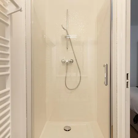 De Luxe A 10 Min De Paris - Sauna, Cinema 巴纽