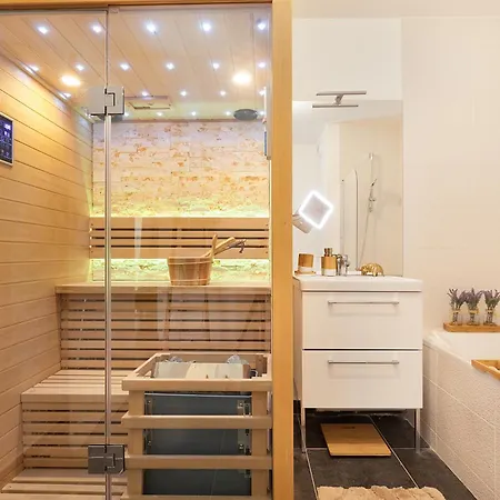 De Luxe A 10 Min De Paris - Sauna, Cinema 巴纽