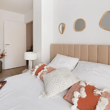 De Luxe A 10 Min De Paris - Sauna, Cinema 巴纽
